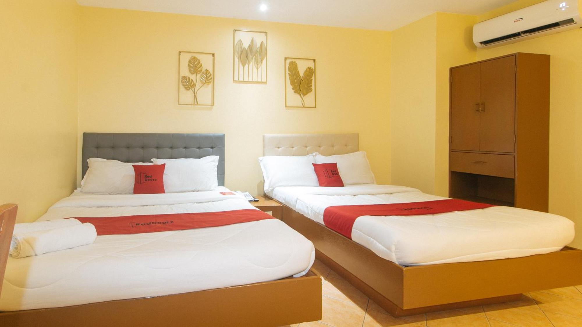 Reddoorz At Comfy Inn Ermita Manila Exterior foto